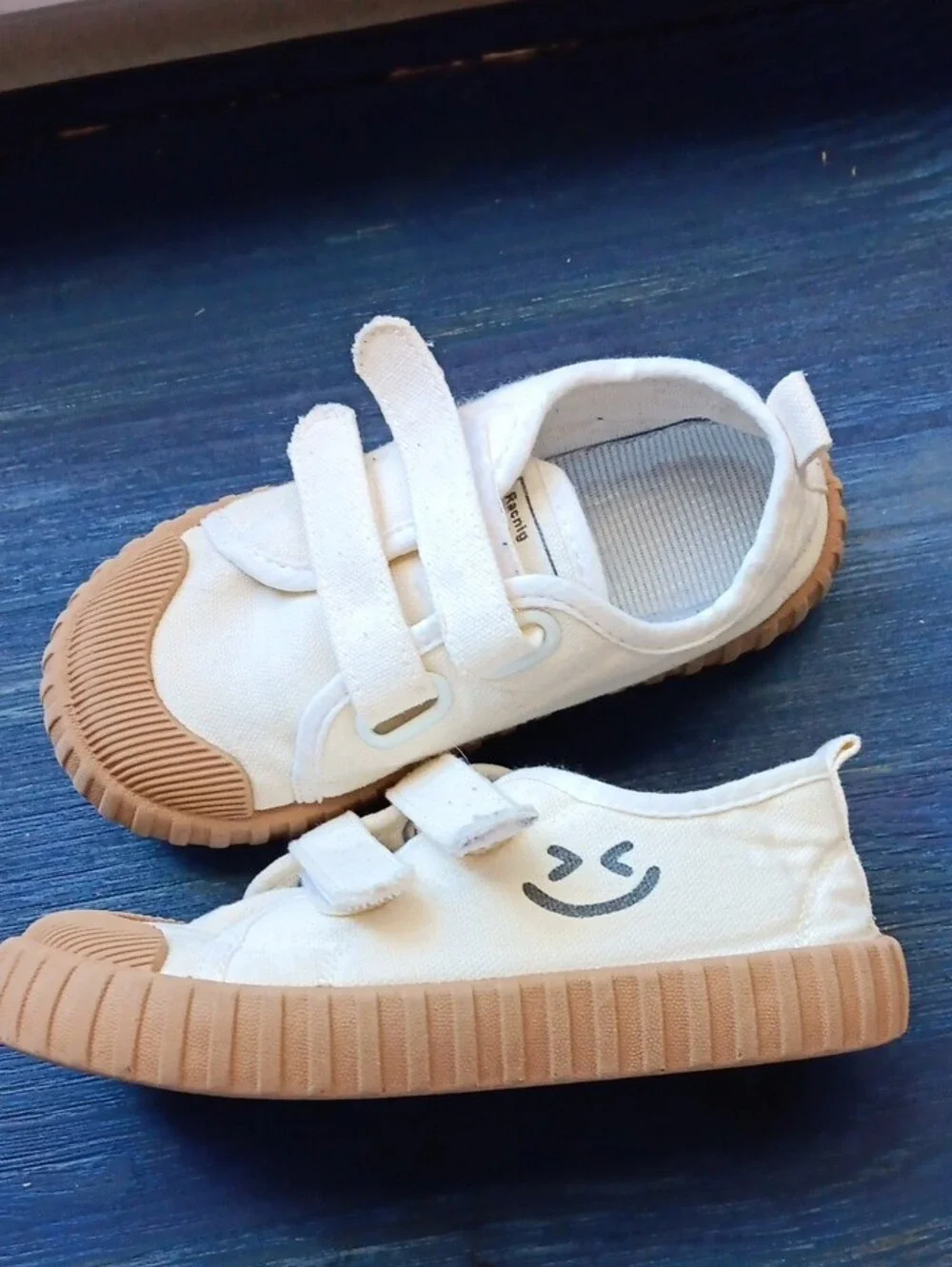 Sanuk lightweight any